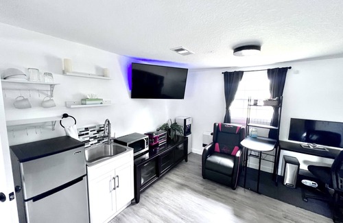 St. Augustine South House | Dreamy Single Villa, Big Backyard - Pet Friendly