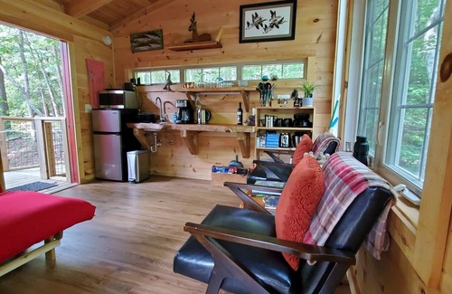 Copperhill Cabin | Dreamy Treehouse Getaway ~Dog Friendly~Disc Golf