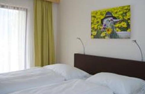 Aich Cottage | Dreibettzimmer mit Dusche od. Bad, WC - Gästehaus Zum Steirischen Kuss