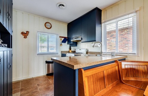Leamington House | Drifter`s Landing on Lake Erie