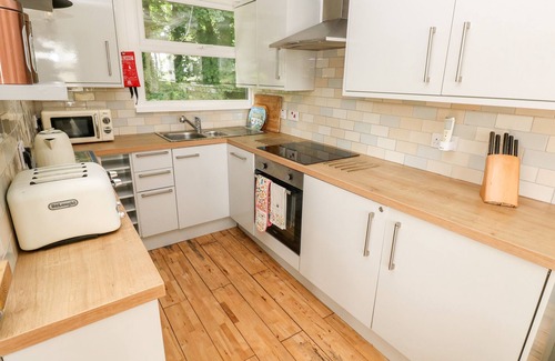 Roch Cottage | Driftwood