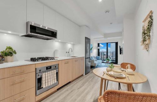 Eau Claire Apartment | Driftwood Heights DT Gym City Views