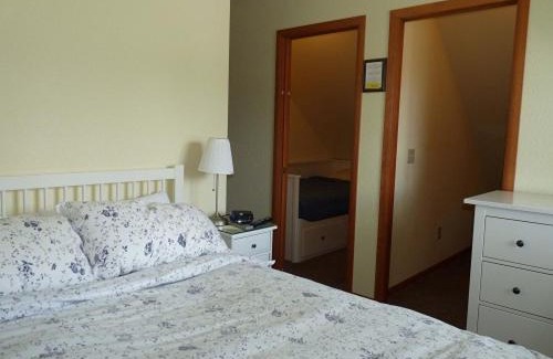 Homer Hotel | Driftwood Inn