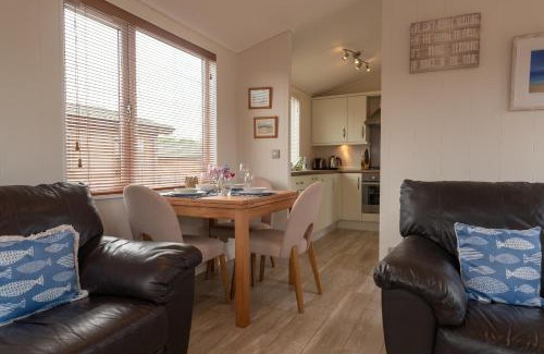 Mullacott House | Driftwood Lodge - 2 Bed-Sleeps 4-TJS21OV