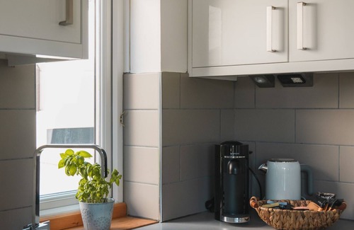 Croyde Cottage | Driftwood, Sleeps 6, Pets, Hot Tub