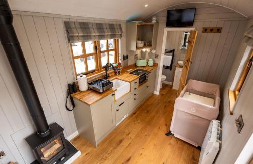 Fort William House | Driftwood with Hot Tub