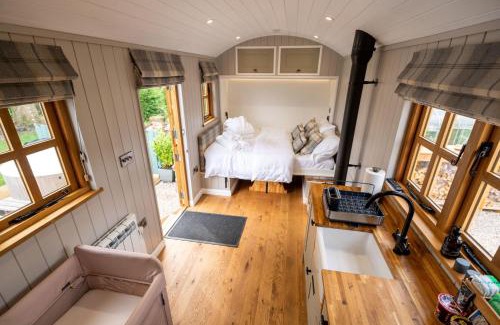 Fort William House | Driftwood with Hot Tub