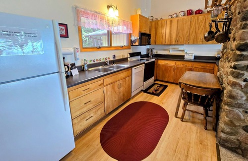 Drummond House | Drummond Island Hotel & Vacation Homes - Storks Reward