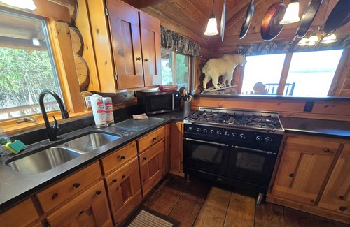 Drummond House | Drummond Island Hotel & Vacation Homes - Scotts Bay Lodge