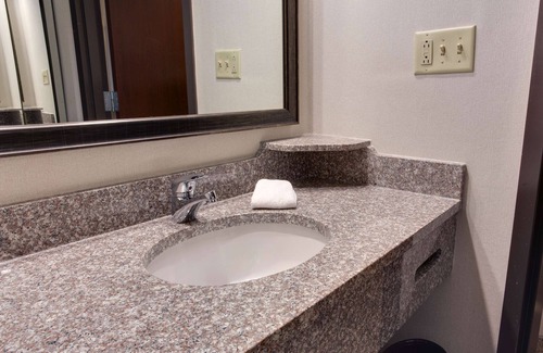 Larkwood Hotel | Drury Inn & Suites Nashville Airport