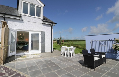 Llanerchymedd Cottage | Drws y Gorlan