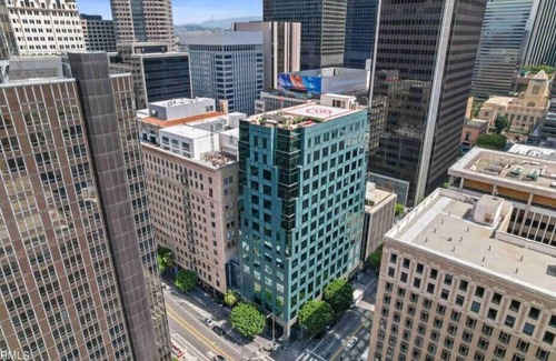 Financial District Resort | DTLA hope