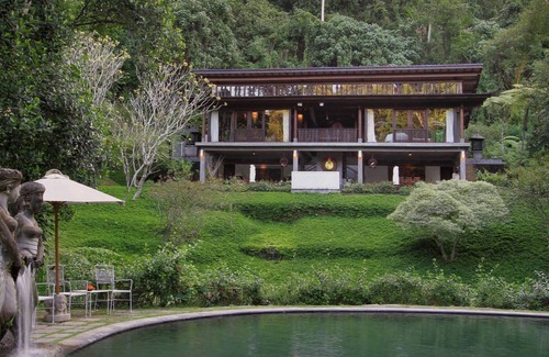 Peliatan House | DuaDari Stunning two bedroom designer home