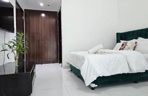 Dubai Apartment | Dubai Silicon Oasis Staycation