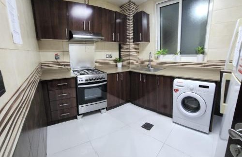 Dubai Apartment | Dubai Silicon Oasis Staycation
