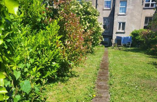 Rathgar Apartment | Dublin Cozy Apartment with City Views