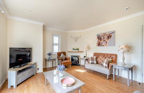 Alexandria House | Duck Bay Cottage 1 - Uk43934