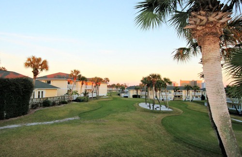 Holiday Isle Condo | Duck’s Roost – Renovated Condo in Sandpiper Cove with FREE Beach Setup!