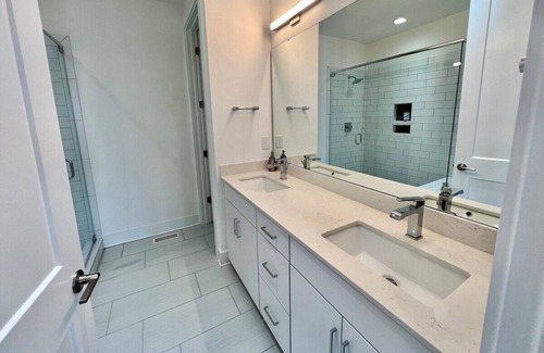 Biddleville House | Duckworth 2 Bedroom Guest Suite