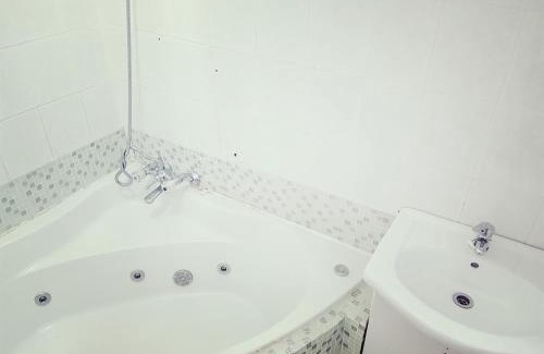 Manaba Beach Apartment | Dumela Margate Flat No 11