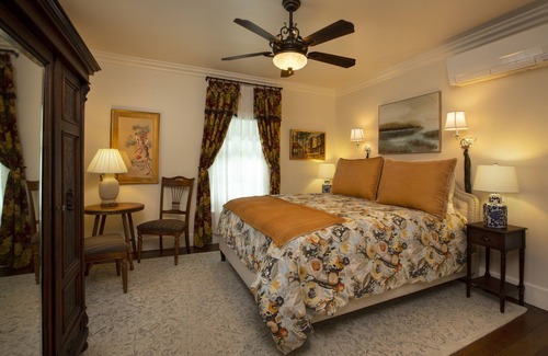 Murphys Bed & Breakfast | Dunbar House Inn and Event Property