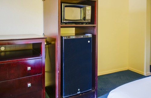 Duncan Hotel | Duncan Inn by OYO, OK - Hwy 81 Near Chisholm Casino