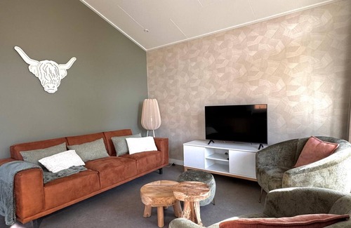 Egmond-Binnen House | Dune Chalet directly against the dunes for 4 persons