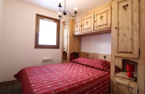Val Cenis Apartment | Duplex 10 pers au pied des pistes avec parking, balcon et wifi à Val Cenis - FR-1-508-25