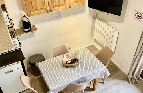 Samoens Apartment | Duplex 2min walk from village center, parking + lift