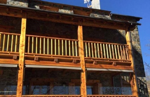 Guils de Cerdanya Apartment | Duplex 3 Bed Rustic Style, Fireplace, Terrace & Cadí Views