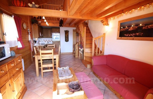 Villard-sur-Doron Apartment | Duplex- 3 bedrooms - south facing - ski-in ski-out