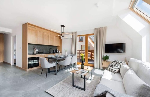 Koscielisko Apartment | Duplex Apartment with Terrace and Mountain ViewE21