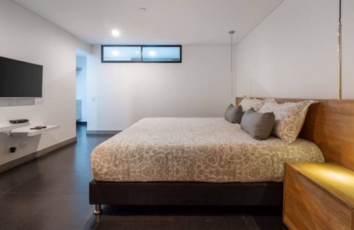 El Castillo Apartment | Duplex apt w/ gym, jacuzzi, terrace & views