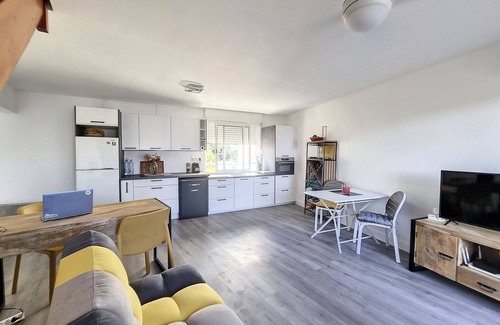 Centre-Ville Apartment | Duplex Avec 2 Chambres à 3 Minutes de la mer et du Centre Ville