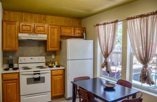 Drake Hotel | Duplex Cabin at The Woolly Bugger Inn (#15)
