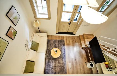 Downtown Shanghai House | Duplex Garden Villa with Private Courtyard Jing'an Villa Near Metro Downtown Shanghai