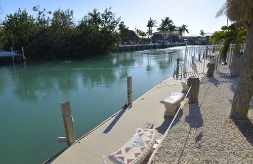 Marathon Villa | DUPLEX IN DUCK KEY, 2 Bedroom/2 Bath w/40' Dock, Trailer Storage Incl.