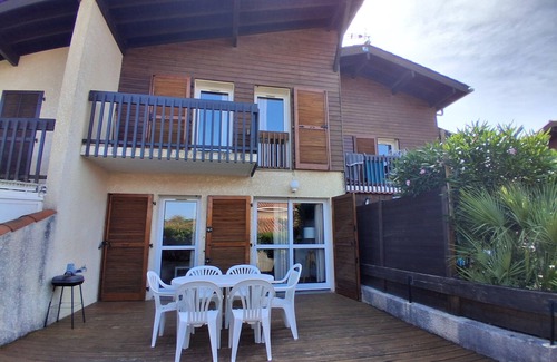 Le Penon House | Duplex Villa with Pool Near Seignosse Beach and Shops