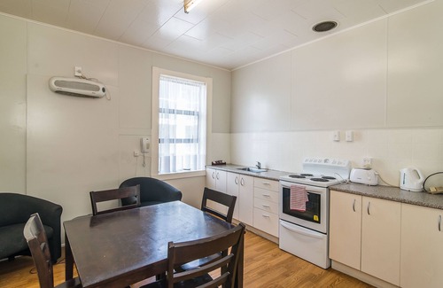 Petone Hotel | Dupont Executive Motels