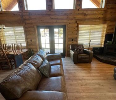 Dutch John House | Dutch John Adventure Outpost, 2800 Sq Ft Log Home