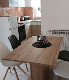 Presika Apartment | Dvije lipe