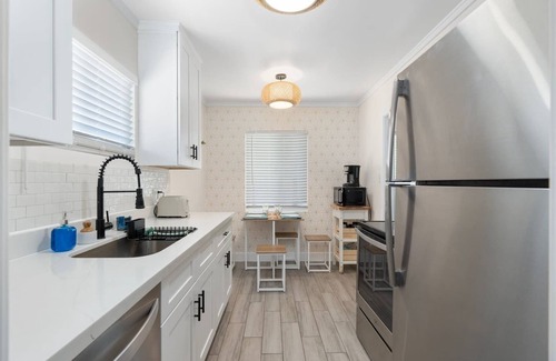 Garfield Apartment | Dwntwn PHX 1 King Bed, yard oasis 8 mins 2 airport