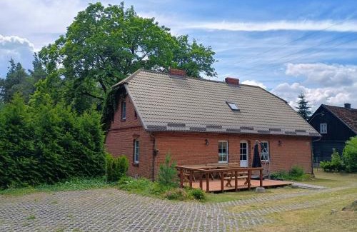 Piece House | Dworek pod lasem