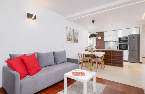 Zabrze Apartment | Dworska Modern Apartment in Zabrze by Rent like home