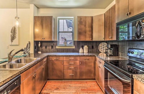 River District Apartment | Dwtn Condo 4 Blocks to The Wilmington Riverwalk!