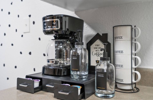 Pemberton Heights Apartment | DWTN Gem MINs from UT sleeps 6