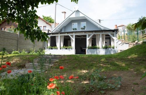 Dobsice House | Dyjská 538