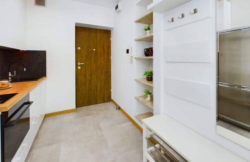 Muranow Apartment | Dzielna 2 | Warsaw | Cozy Studio | Near the Old Town