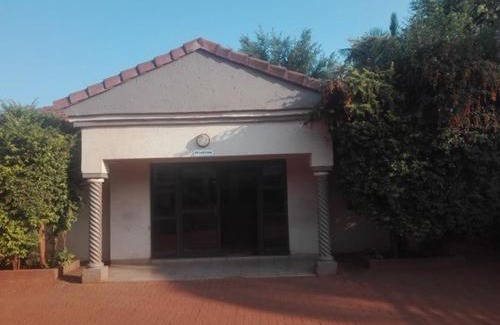 Thohoyandou Bed & Breakfast | DZUVHA VILLAGE INN