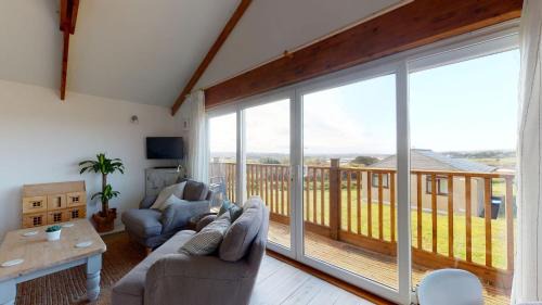 Hayle House | E48 Redville, Riviere Towans